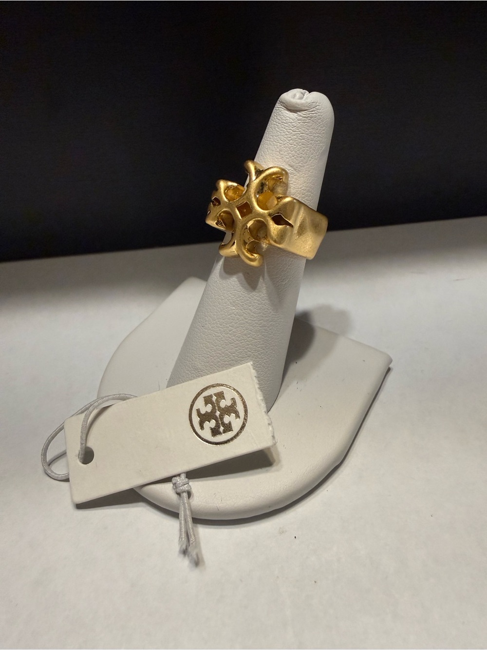 Tory Burch Roxanne Double T Ring Size 5 Gold Iconic Bestseller Hammered Matte